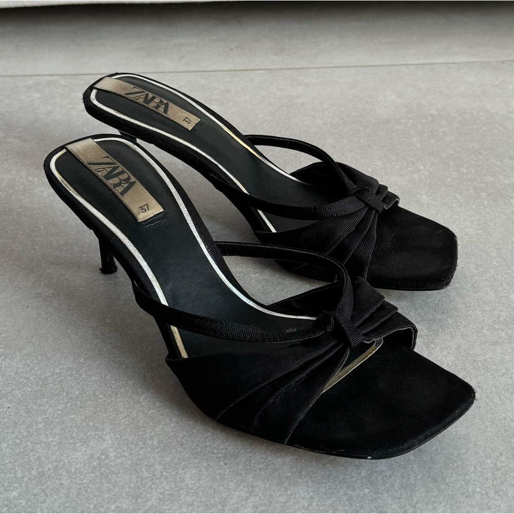 ZARA SLIP ON SANDALS